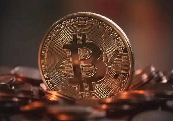 Ancient Bitcoin Wallet Awakens After 14 Years, Moves 3,962 BTC Worth 460M USD